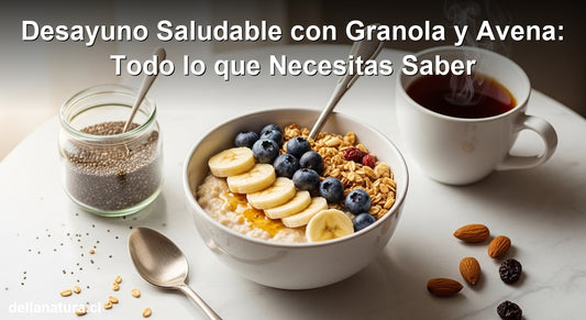 Desayuno saludable con granola y avena en bowl con frutas frescas y té